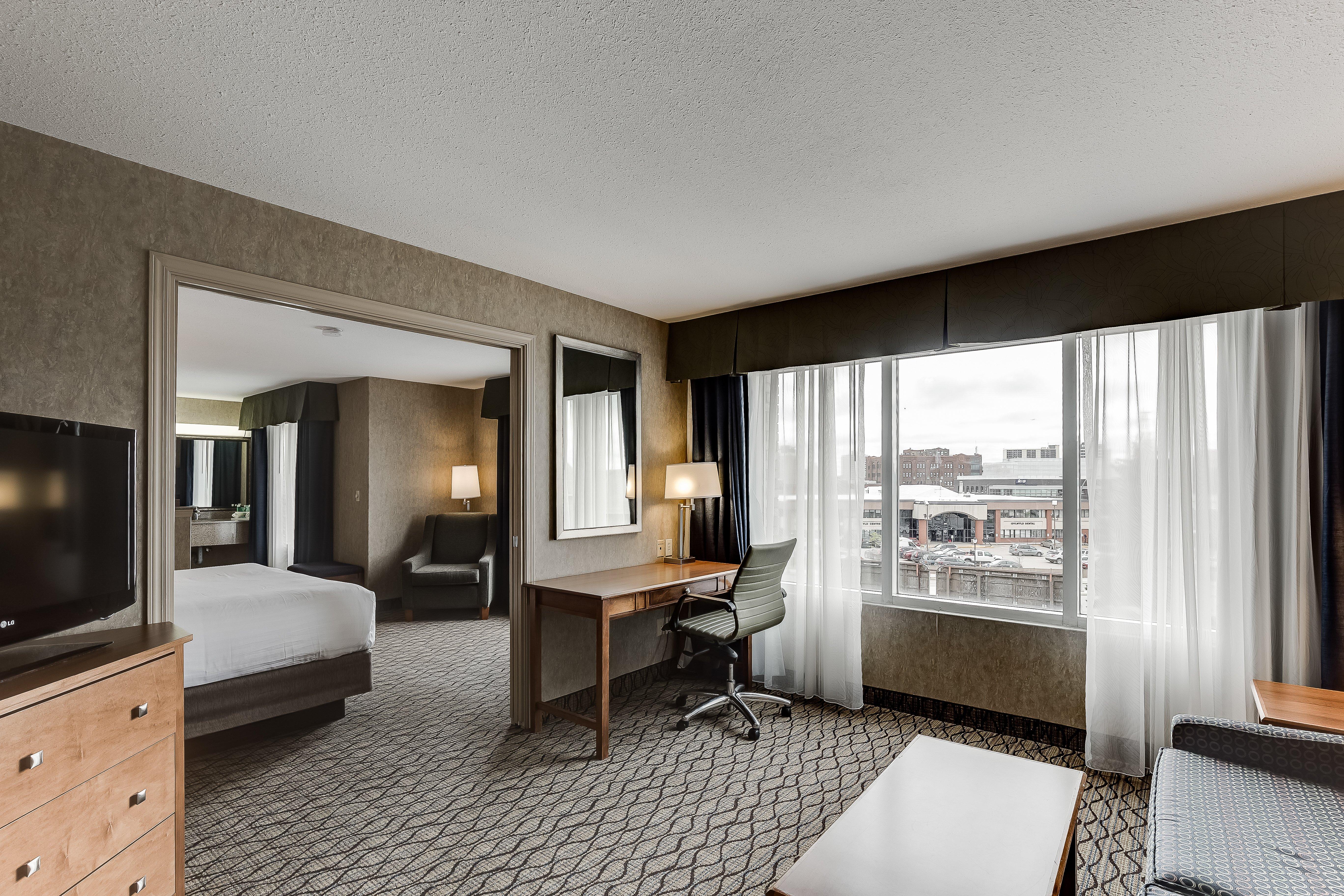 Holiday Inn Express Hotel & Suites Saskatoon, An Ihg Hotel Exterior photo